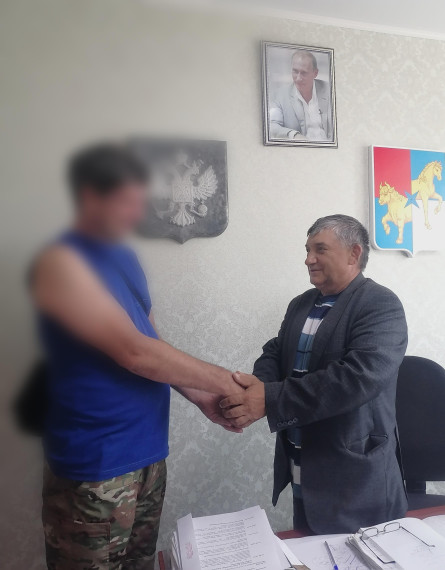 Глава встретился с участником СВО. Глава встретился с участником СВО.